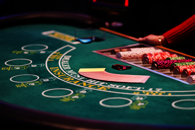 How do online casino bonuses work?